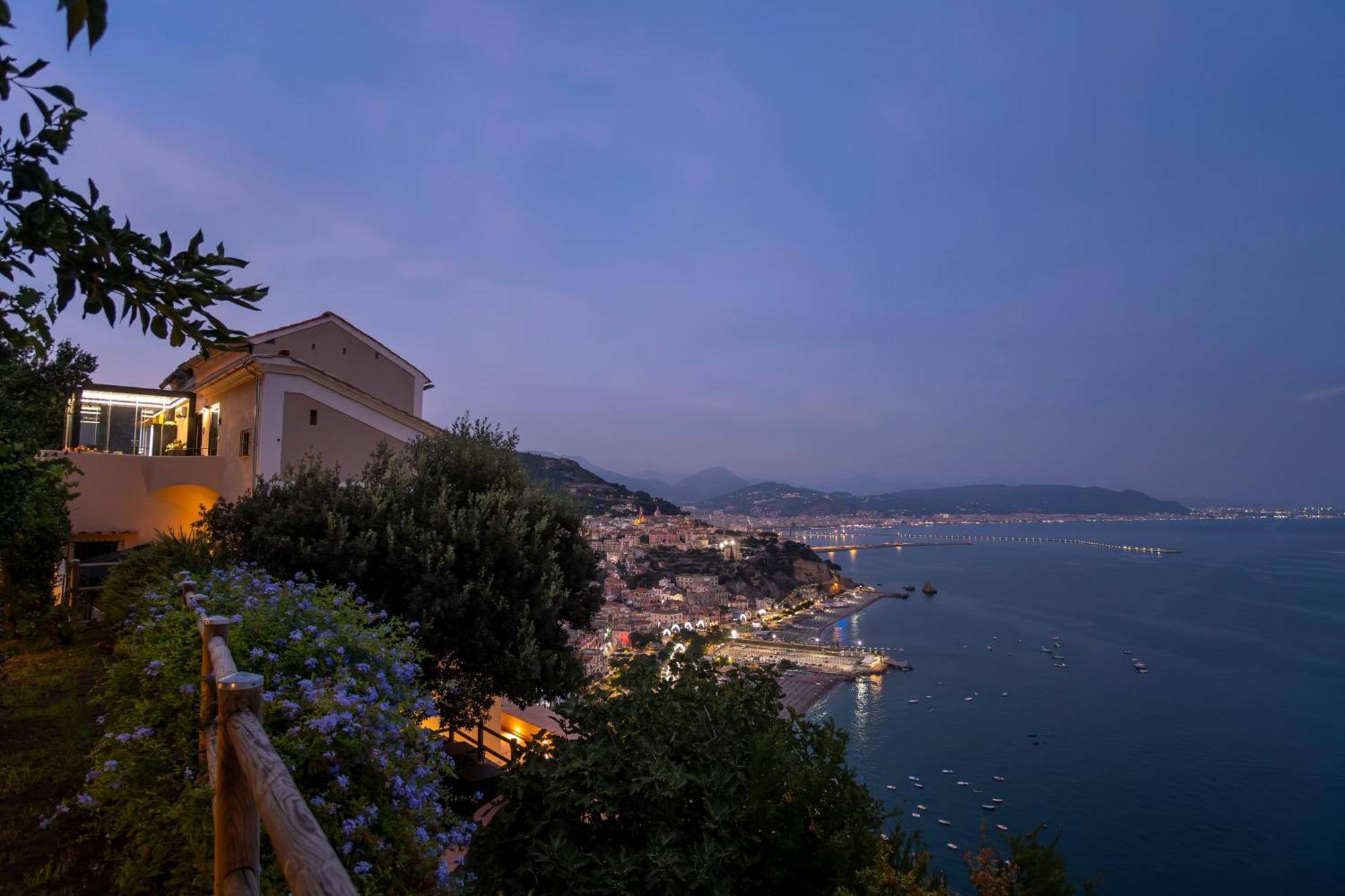 Kemi Luxury Suites Vietri sul Mare Exterior photo